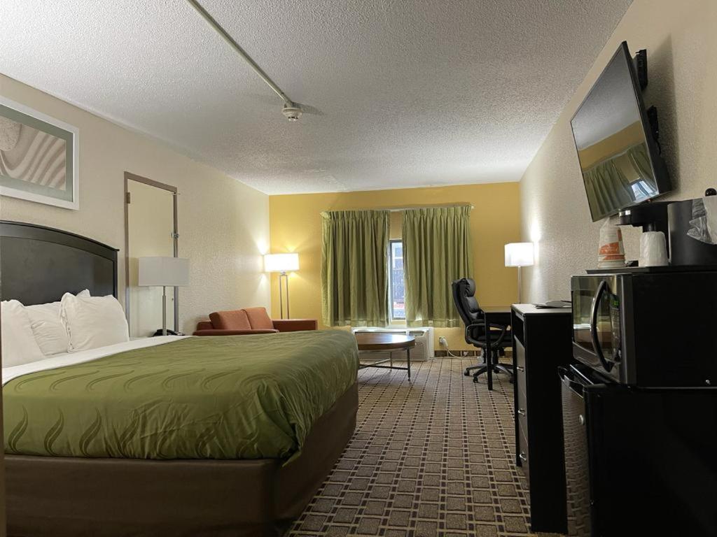 Quality Inn Vincennes Buitenkant foto