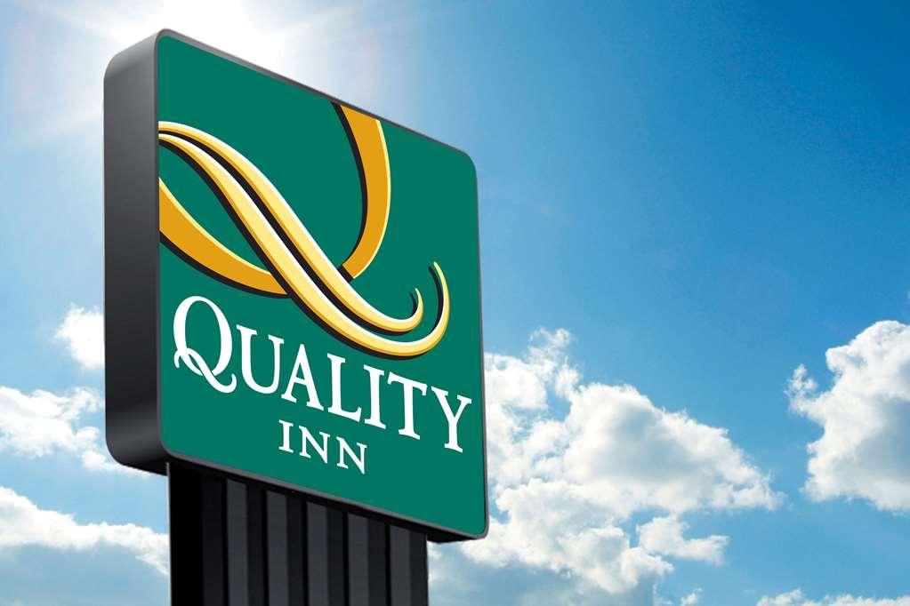 Quality Inn Vincennes Buitenkant foto