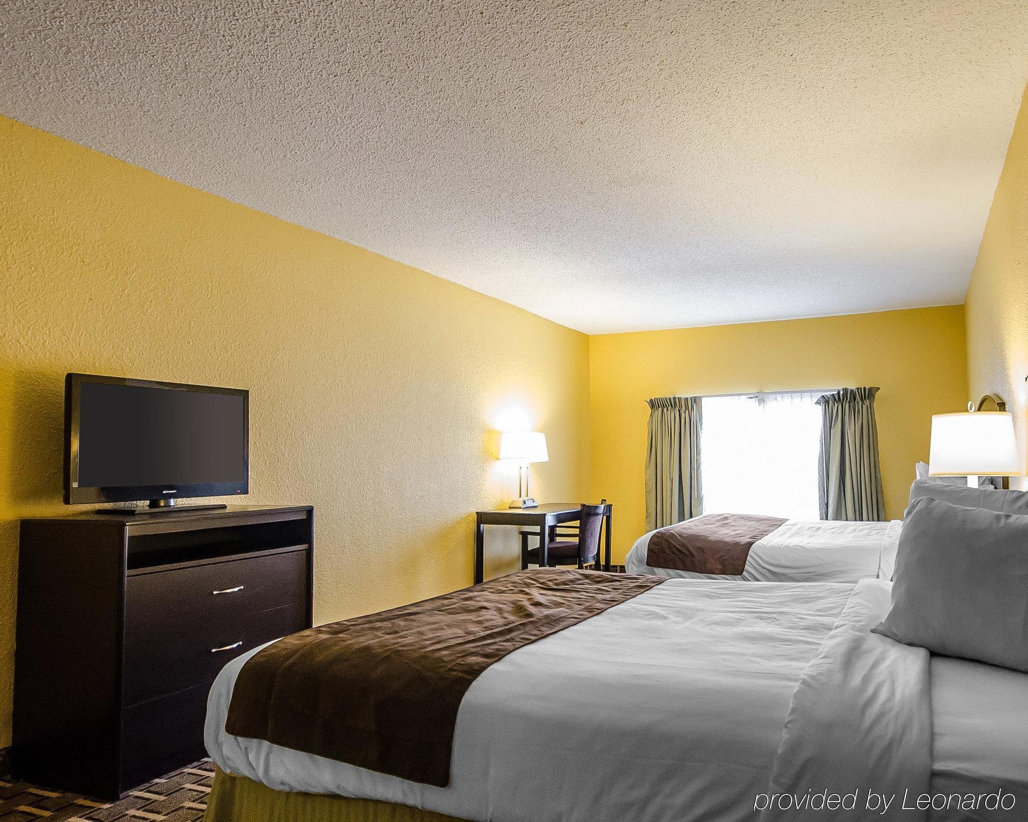 Quality Inn Vincennes Buitenkant foto