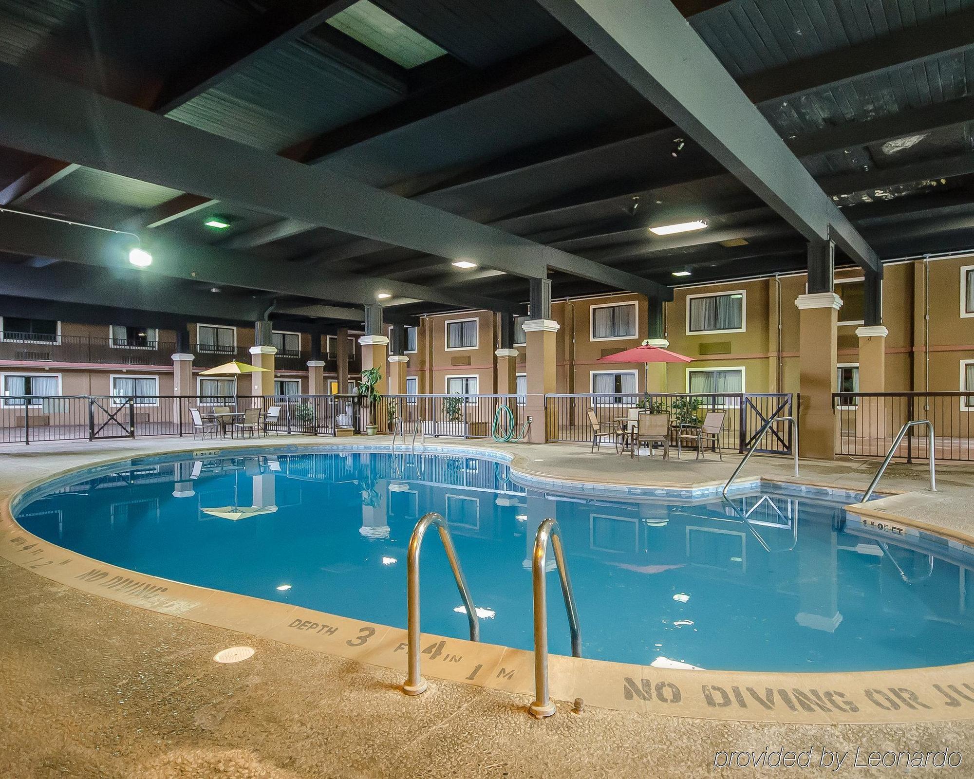 Quality Inn Vincennes Buitenkant foto