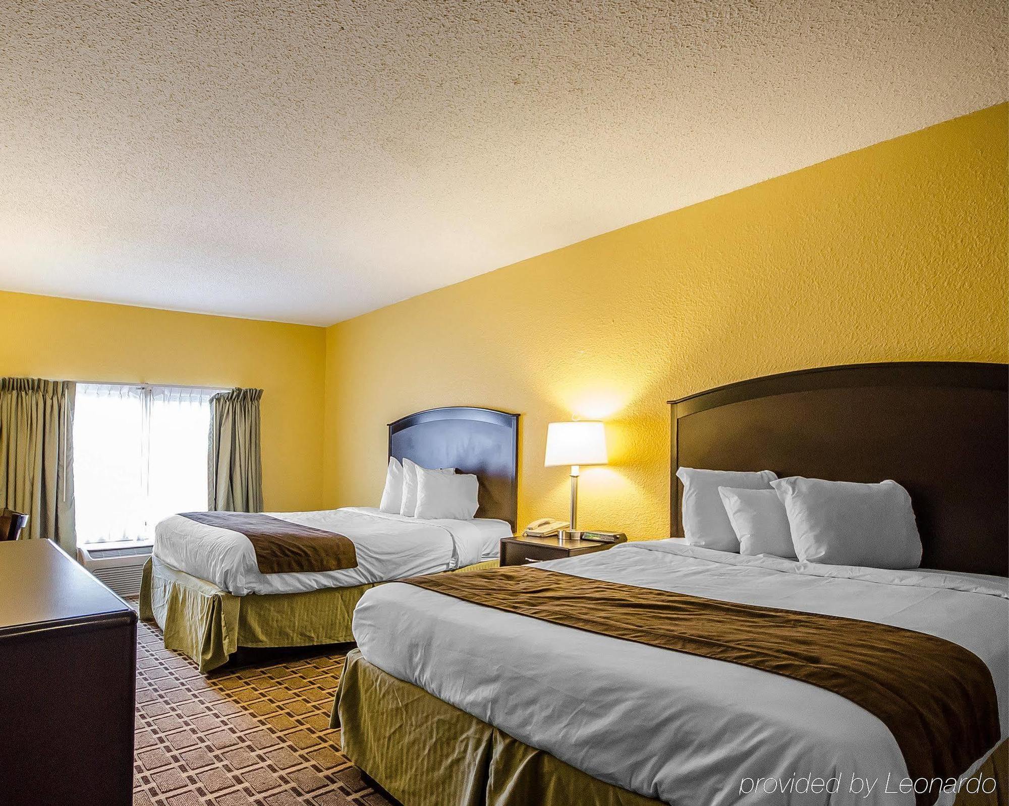 Quality Inn Vincennes Buitenkant foto